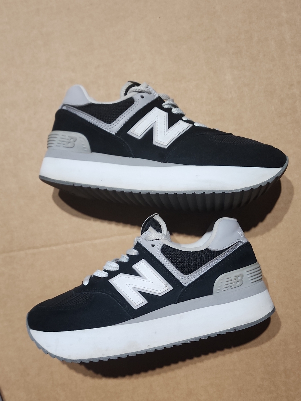 New Balance 574  Platform sneakers Sz 8